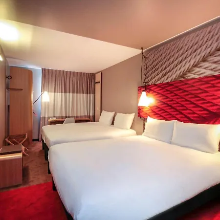 Ibis Hotel 3*
