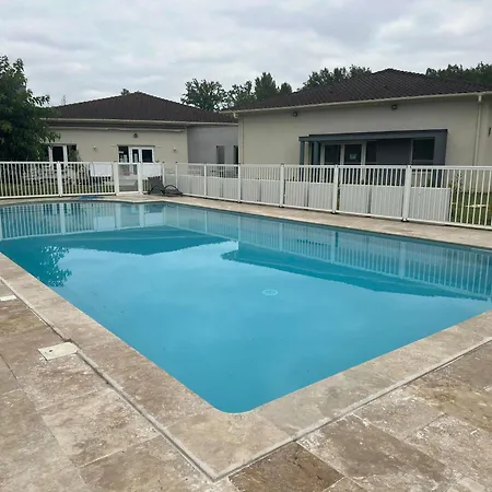 Ibis ホテル カオール