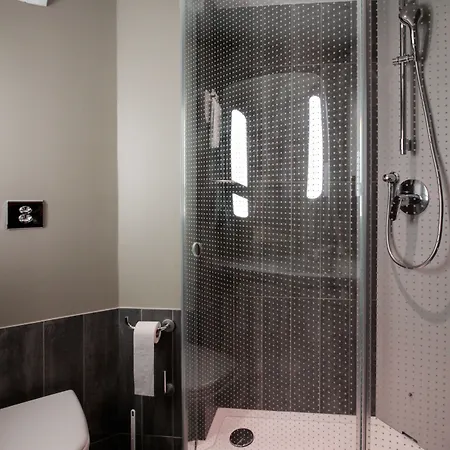 Ibis Hotel 3*
