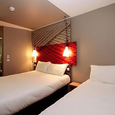 Ibis 3* קאור