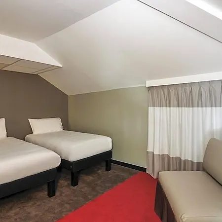 Ibis Hotel 3*