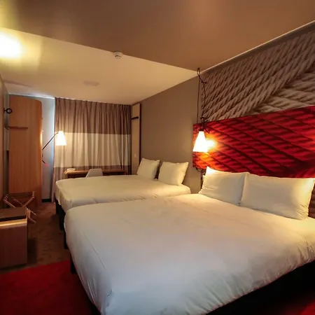 ホテル Ibis カオール