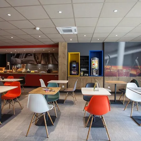 Ibis ホテル カオール