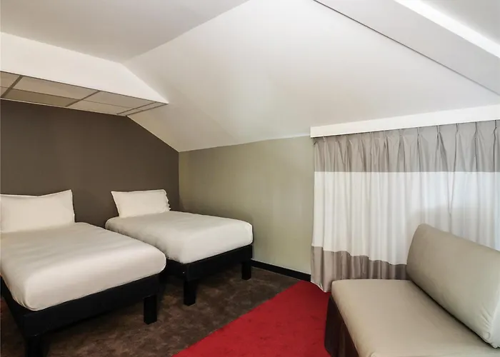 Ibis 호텔 카오르