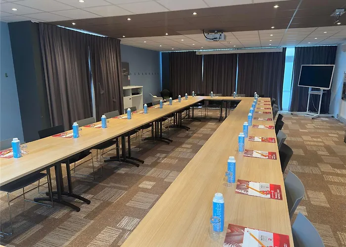 Ibis 호텔 카오르